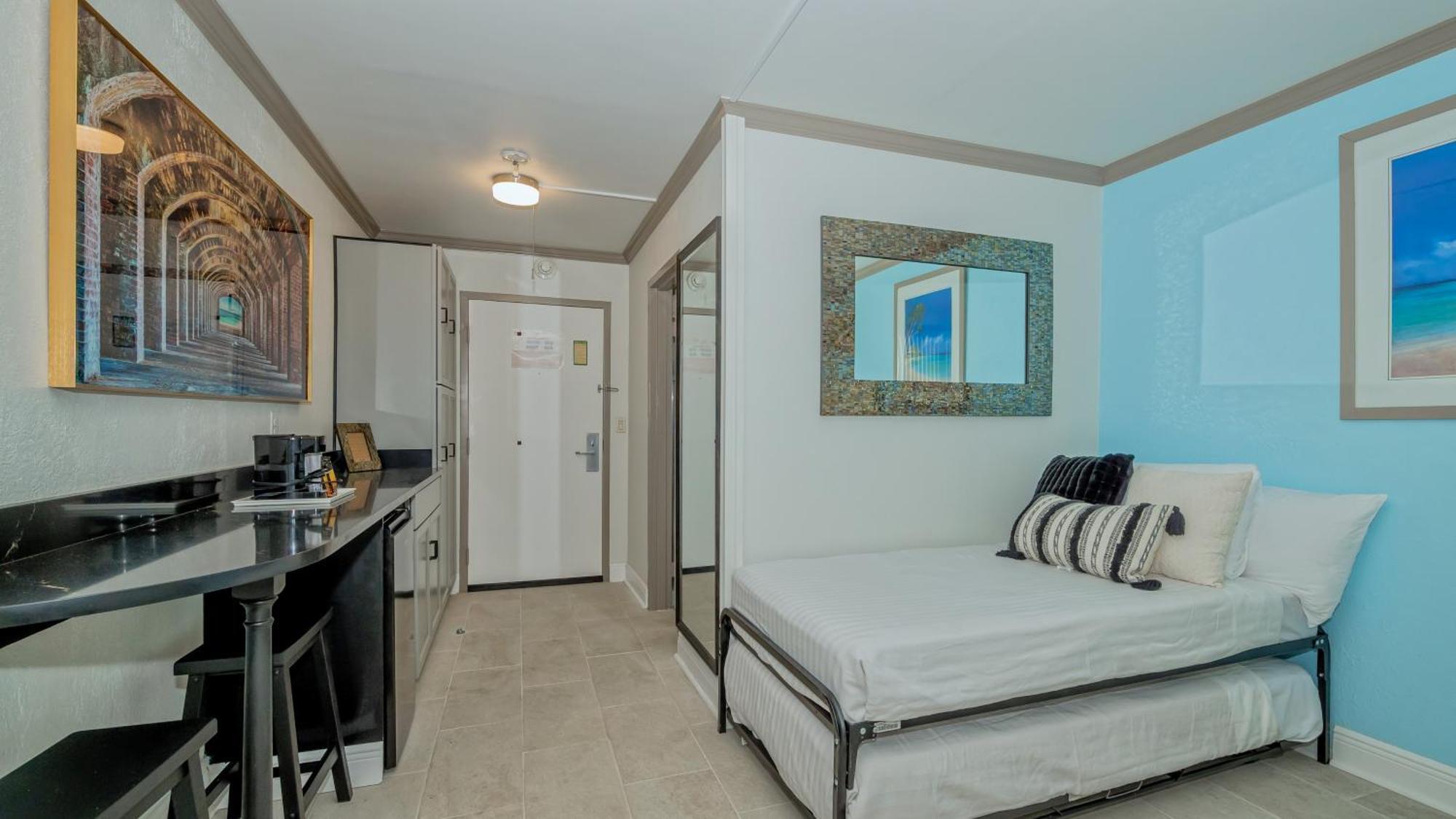 סרסוטה All-New Waterfront With Balcony,Pool,Tiki Bar,Gym מראה חיצוני תמונה
