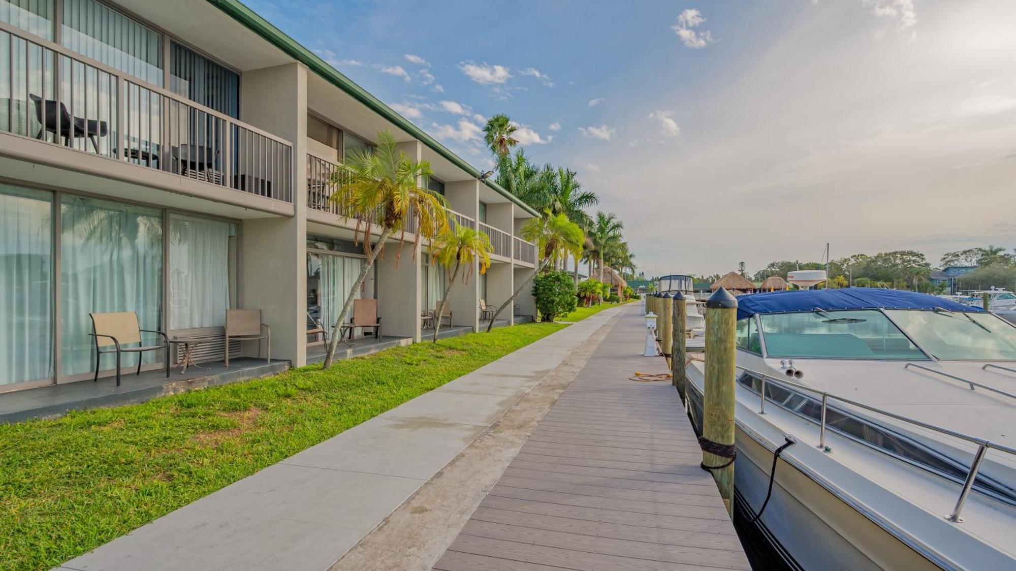 סרסוטה All-New Waterfront With Balcony,Pool,Tiki Bar,Gym מראה חיצוני תמונה